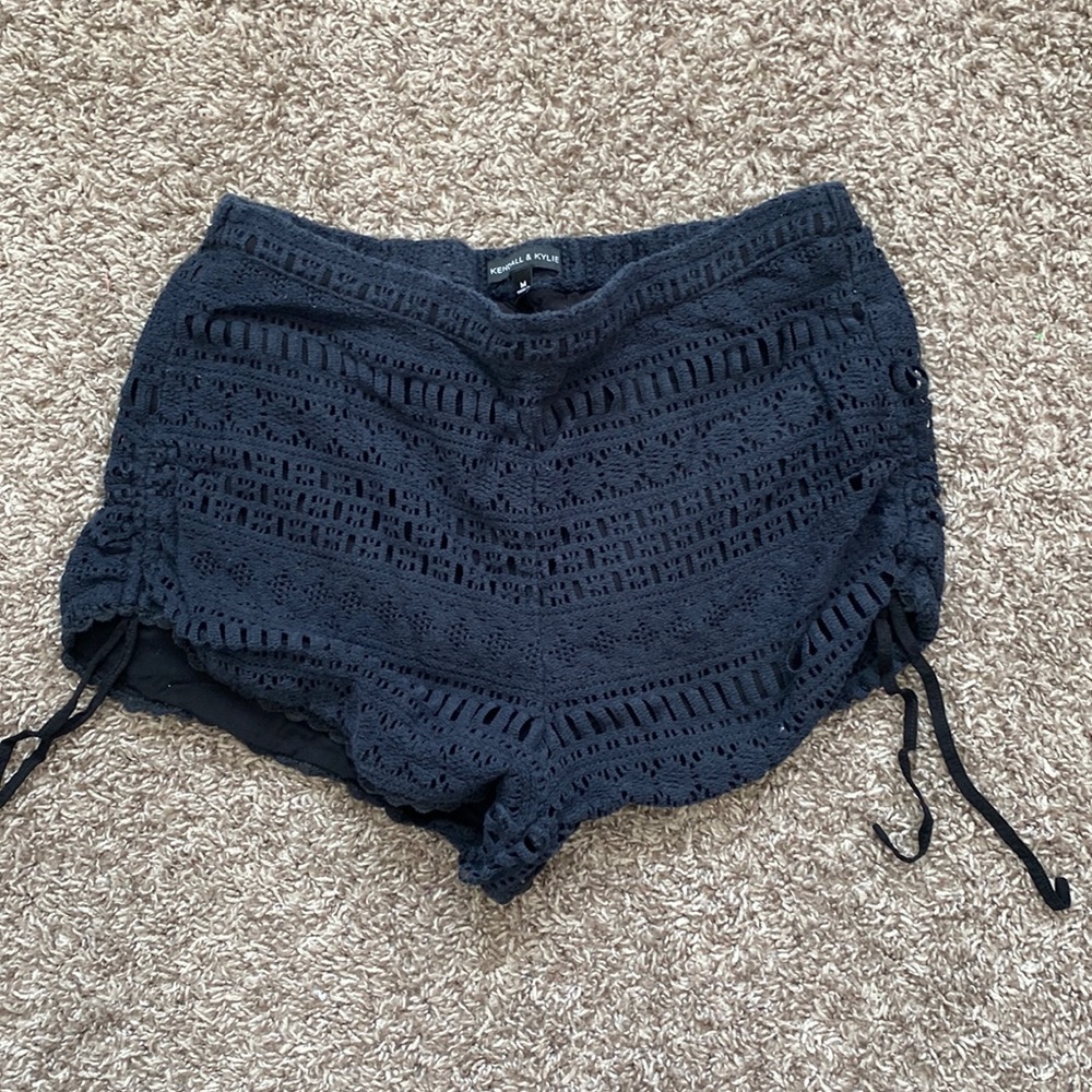 Black Short lace Kendall and Kylie M